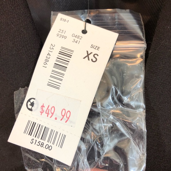 The Limited Collection Two Button Blazer XS - Picture 7 of 8